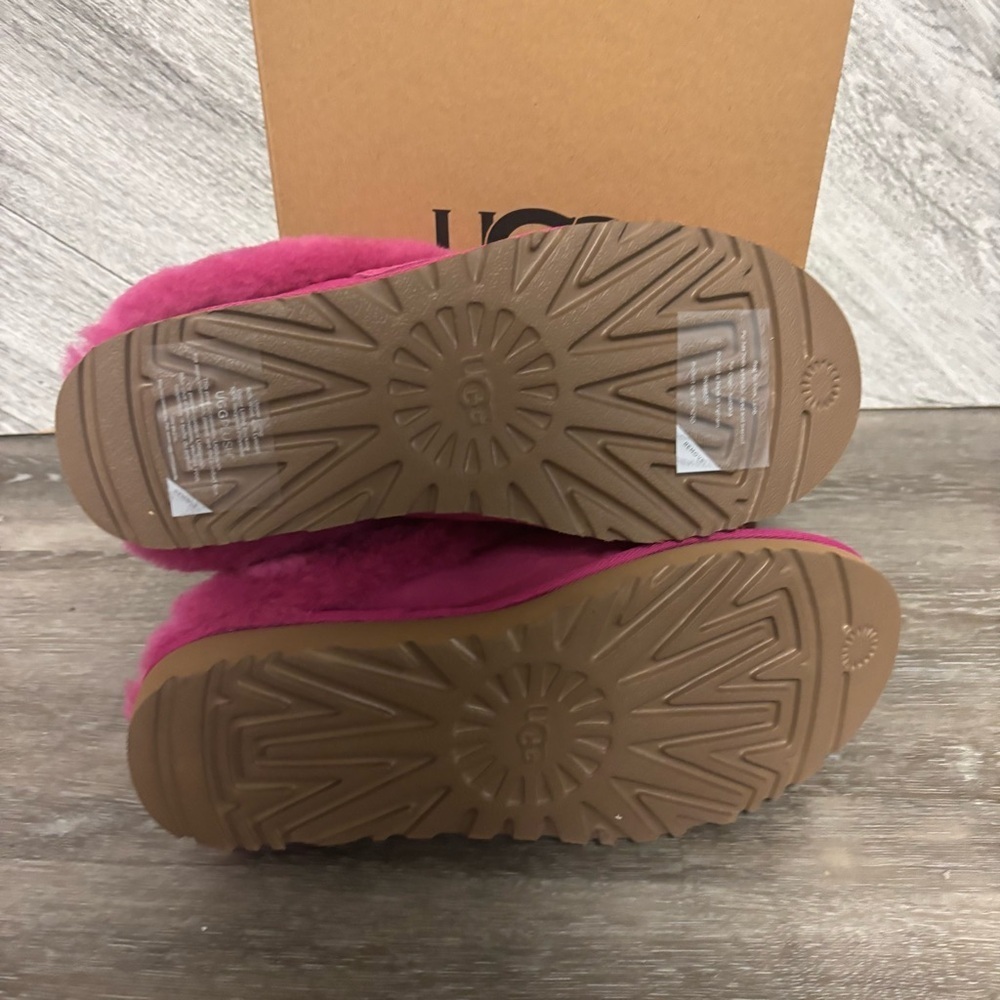 UGG | Cluggette Indoor Outdoor Sheepskin Slippers In Dark Peony Pink NEW - Picture 7 of 8